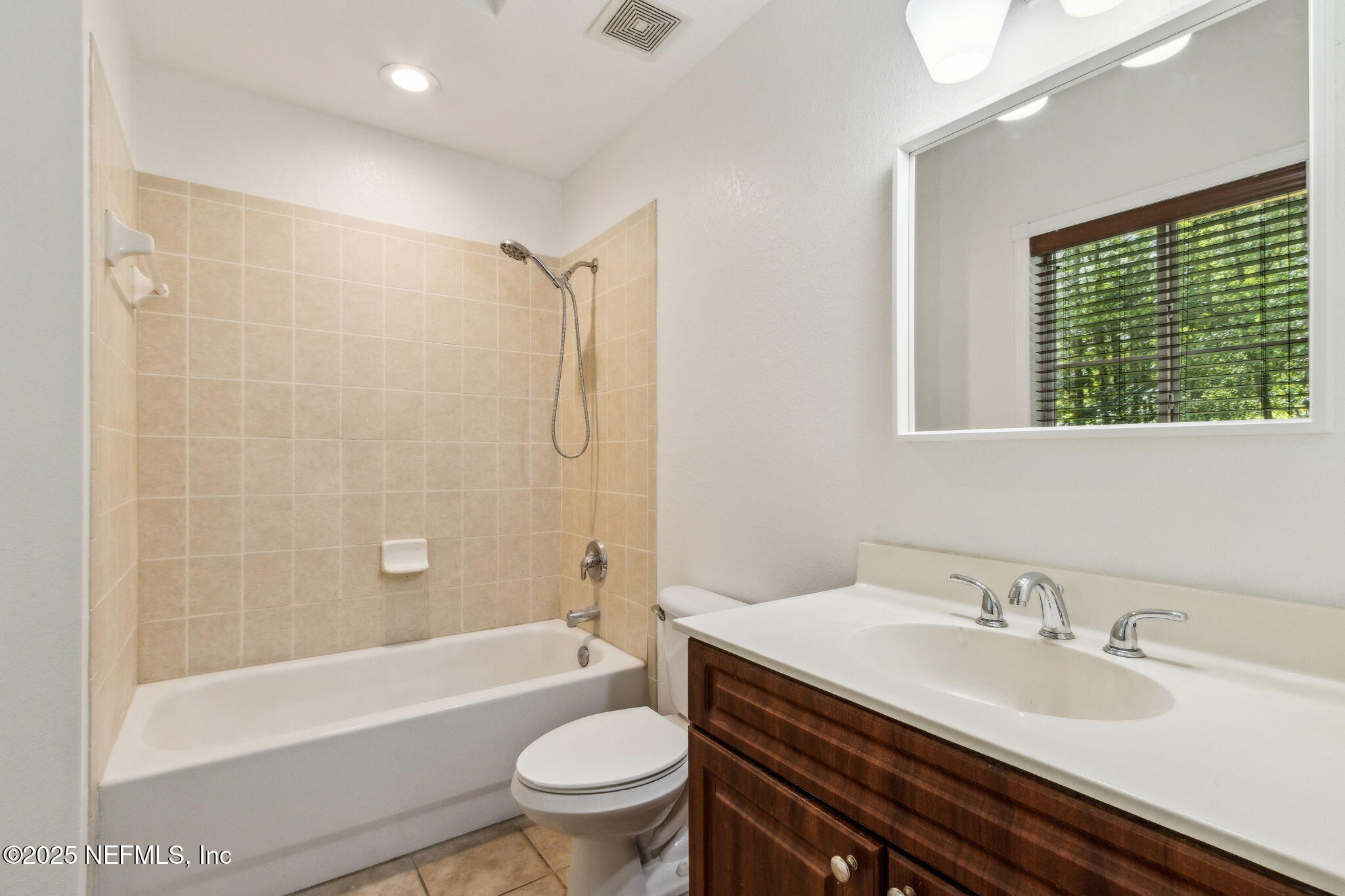 9745 Touchton Road, Unit 903 Jacksonville, FL 32246 - Photo 18 of 40 Primary Bathroom