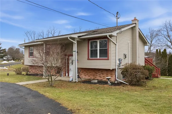 $320,000 | 2976 Mohawk Drive, Fayette, NY 13165