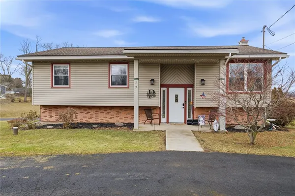 $320,000 | 2976 Mohawk Drive, Fayette, NY 13165