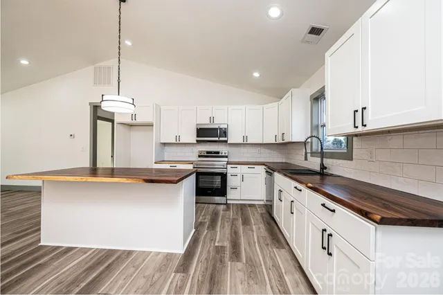 $274,900 | 2540 Icard School Road, Connelly Springs, NC 28612