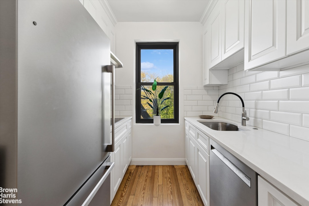 4445 Post Road, Unit 7D Bronx, NY 10471 - Photo 13 of 31