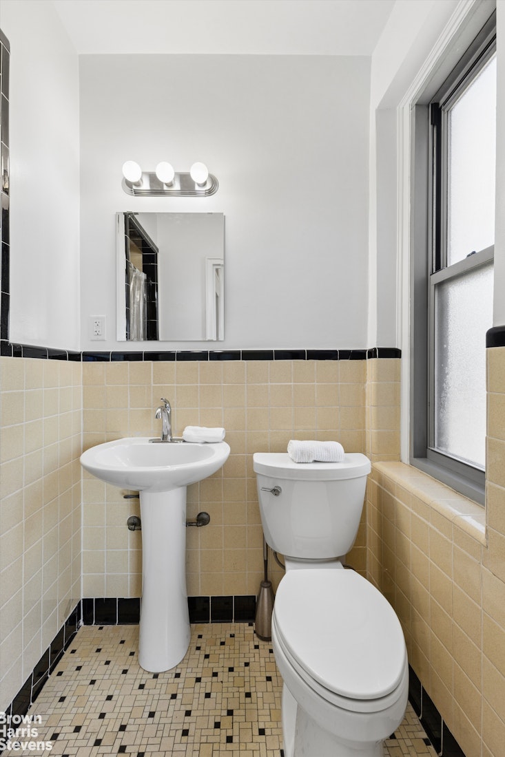 4445 Post Road, Unit 7D Bronx, NY 10471 - Photo 25 of 31