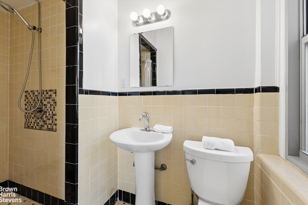 4445 Post Road, Unit 7D Bronx, NY 10471 - Photo 26 of 31