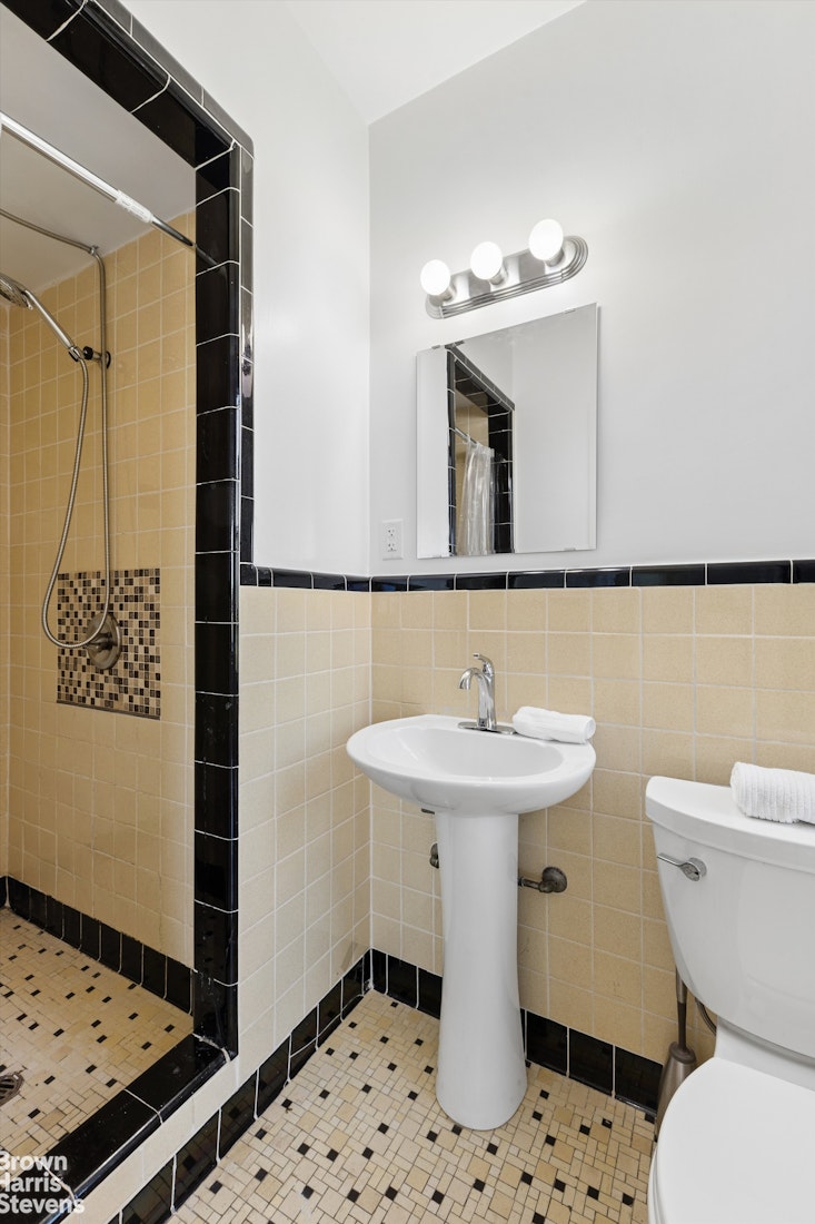 4445 Post Road, Unit 7D Bronx, NY 10471 - Photo 27 of 31