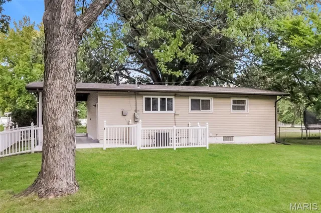 $1,680 | 330 Moule Drive, Florissant, MO 63031