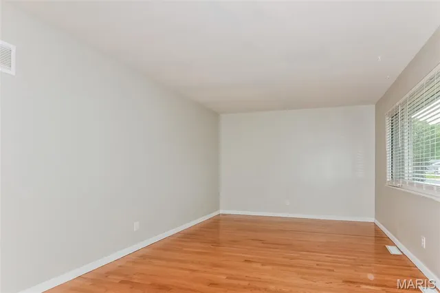 $1,680 | 330 Moule Drive, Florissant, MO 63031