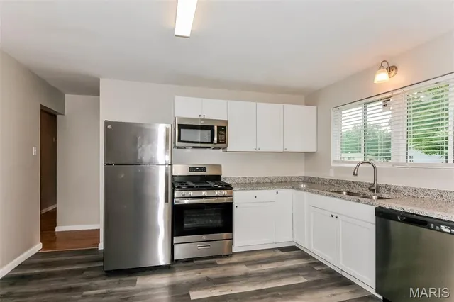 $1,680 | 330 Moule Drive, Florissant, MO 63031