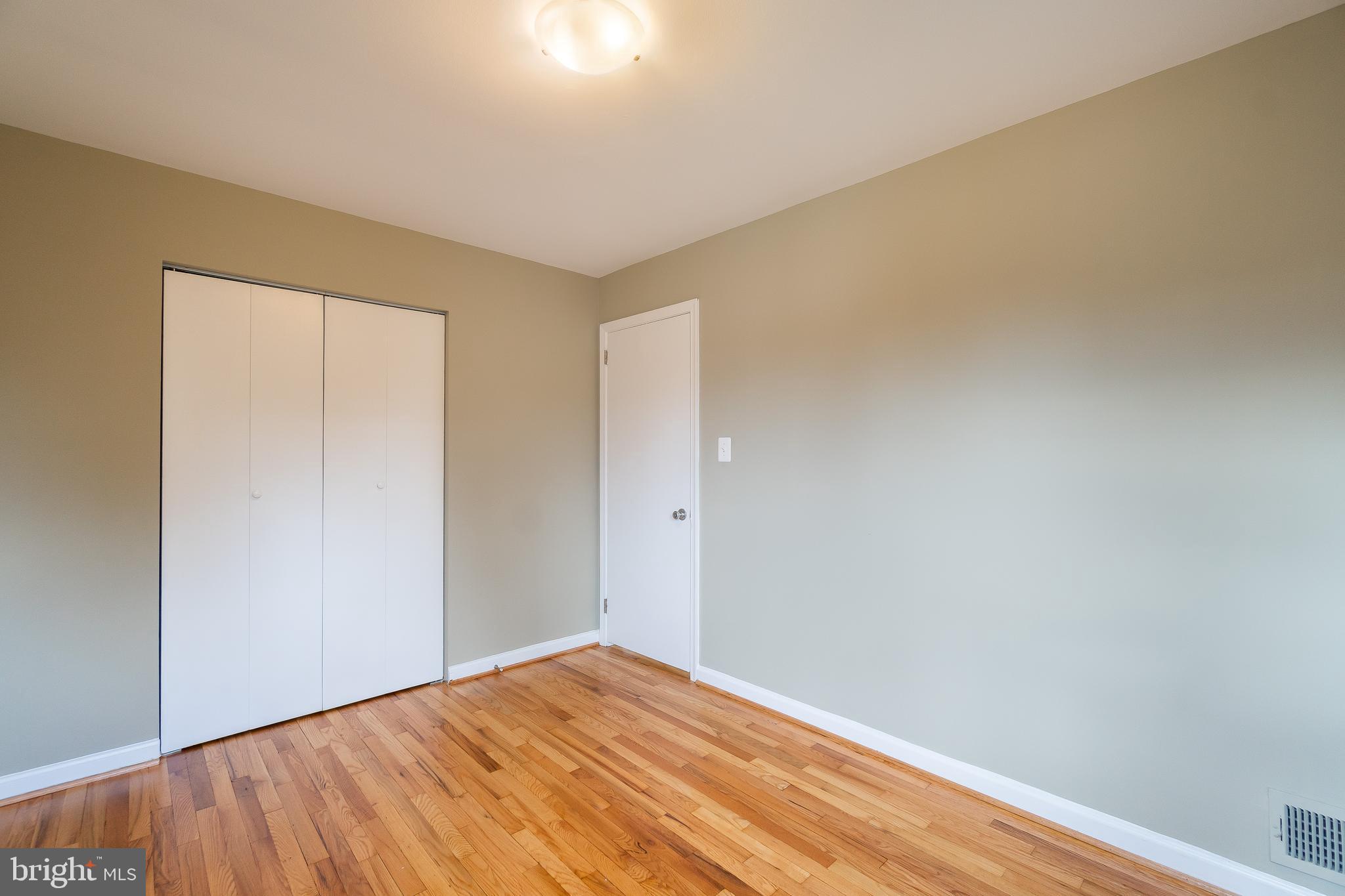 5929 Camberly Avenue Springfield, VA 22150 - Photo 17 of 36