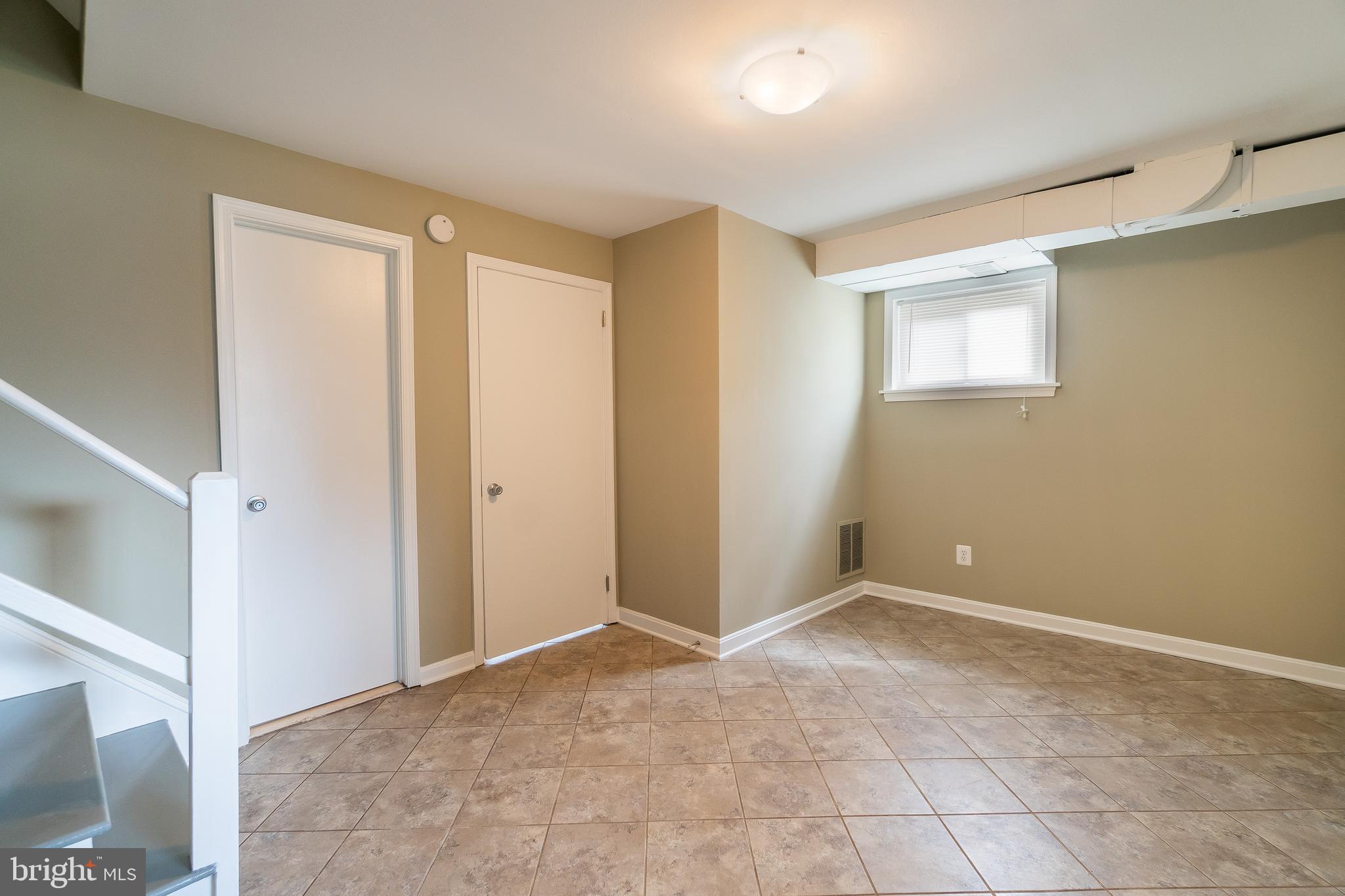 5929 Camberly Avenue Springfield, VA 22150 - Photo 24 of 36