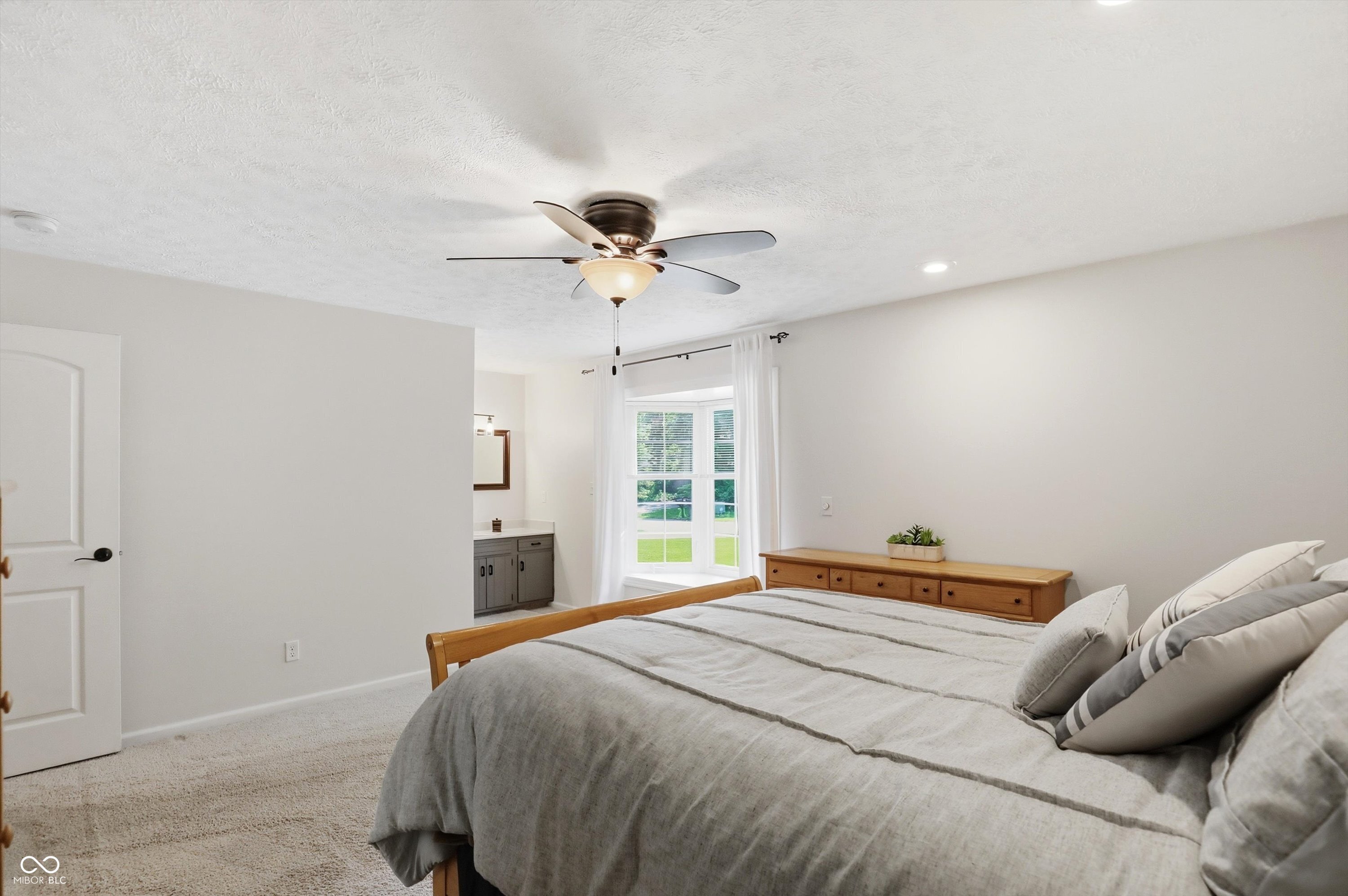 9689 Sycamore Road Carmel, IN 46032 - Photo 36 of 55