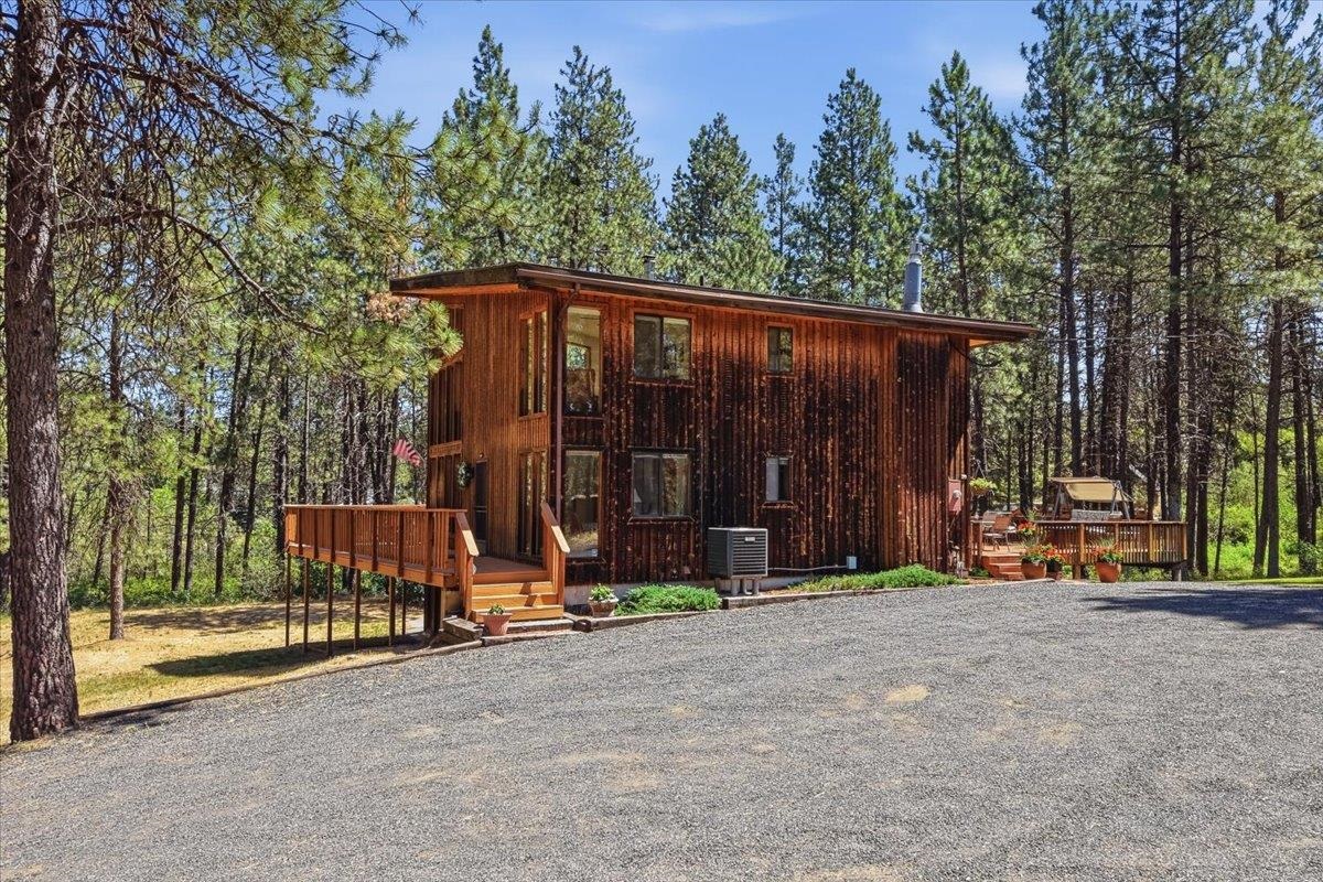 4605 West Pinto Road Cheney, WA 99004 - Photo 3 of 48