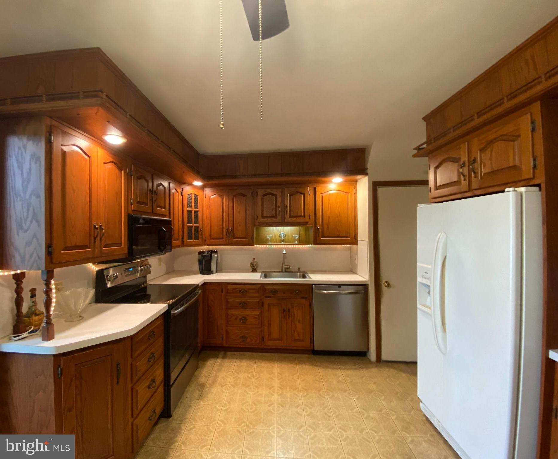 125 High Boulevard Reading, PA 19607 - Photo 14 of 28 Gallery Image 14