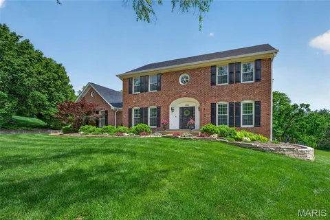 $1,099,000 | 2108 Stillwater Point Court, Clarkson Valley, MO 63005