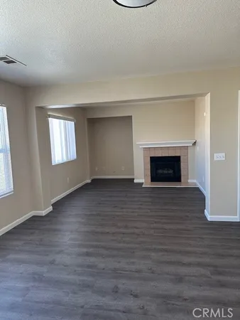 $2,600 | 12364 Freeport Drive, Victorville, CA 92392