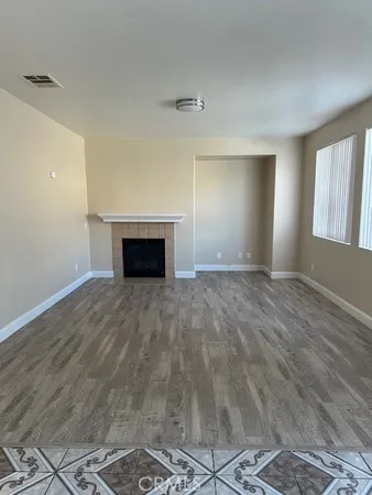 $2,600 | 12364 Freeport Drive, Victorville, CA 92392