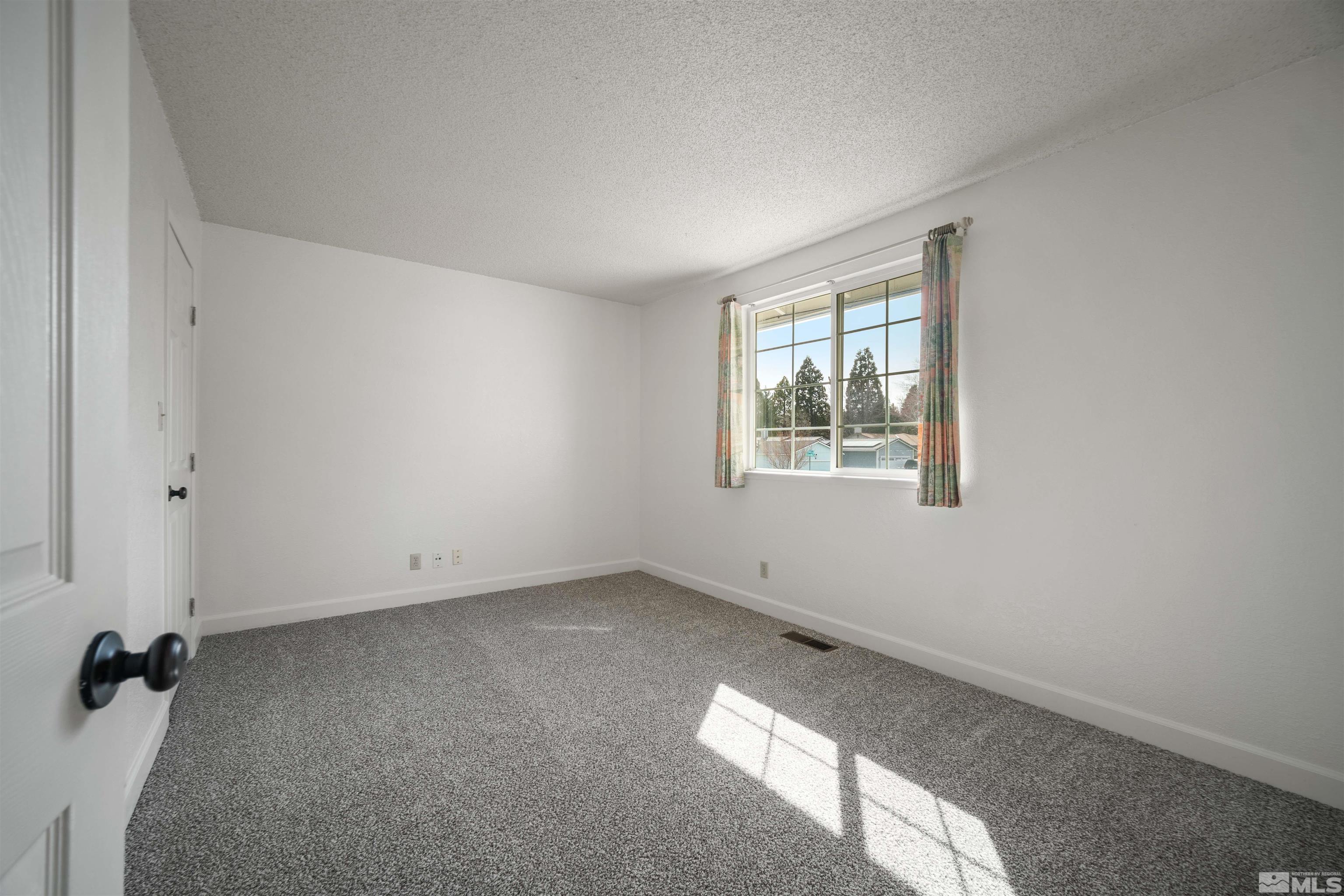 2290 Escalera Way Reno, NV 89523 - Photo 25 of 36 Photo 25