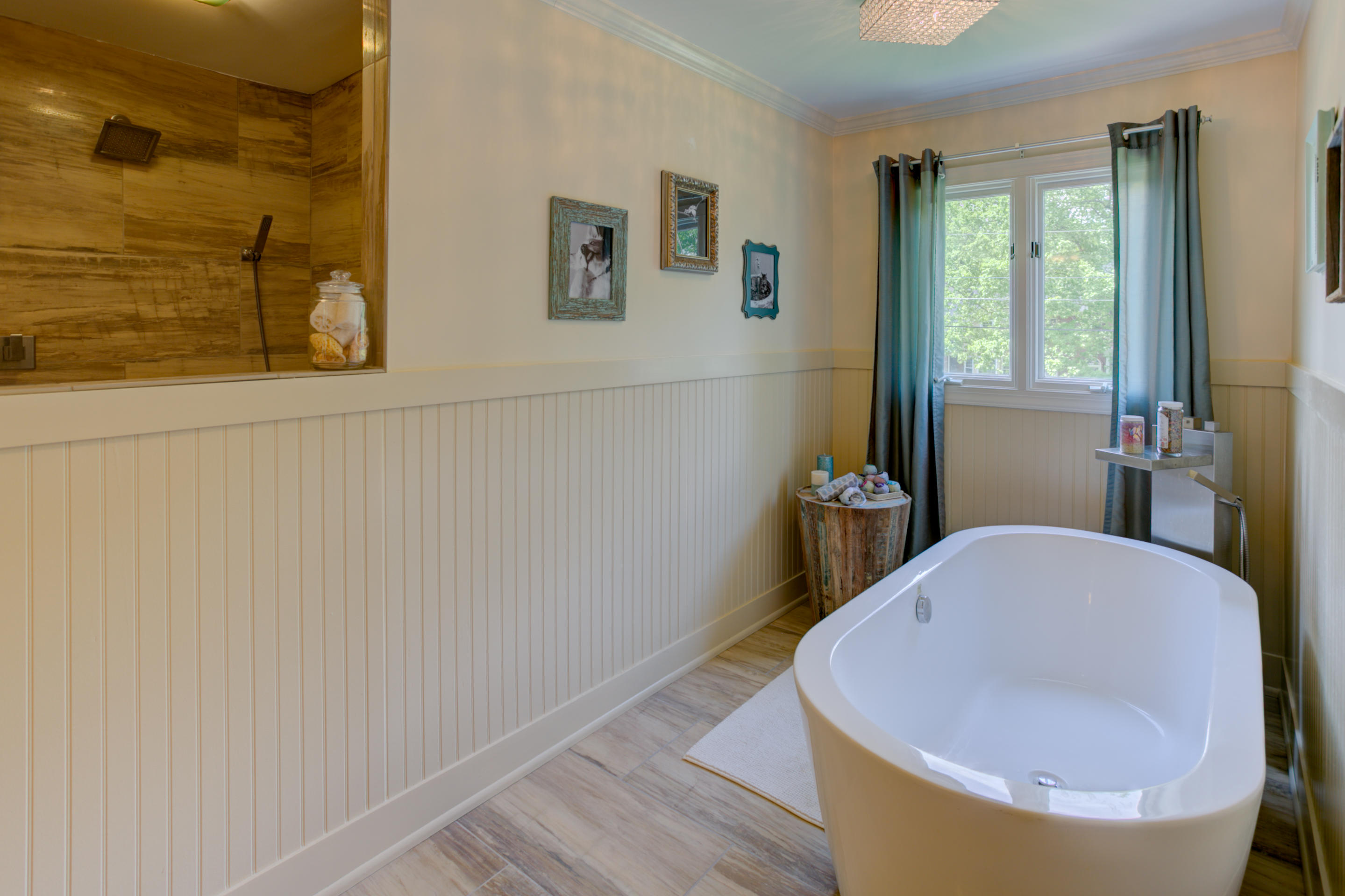 63 Cool Spring Road Signal Mountain, TN 37377 - Photo 35 of 38 Soaking Tub