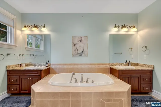 $690,000 | 58 Chestnut Street, Unit 1, Morristown, NJ 07960