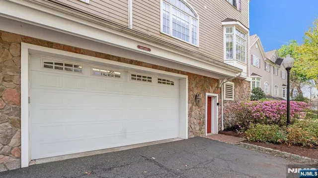 $690,000 | 58 Chestnut Street, Unit 1, Morristown, NJ 07960