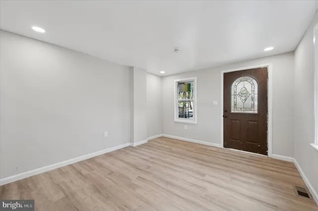 $190,000 | 1339 Green Street, Marcus Hook, PA 19061