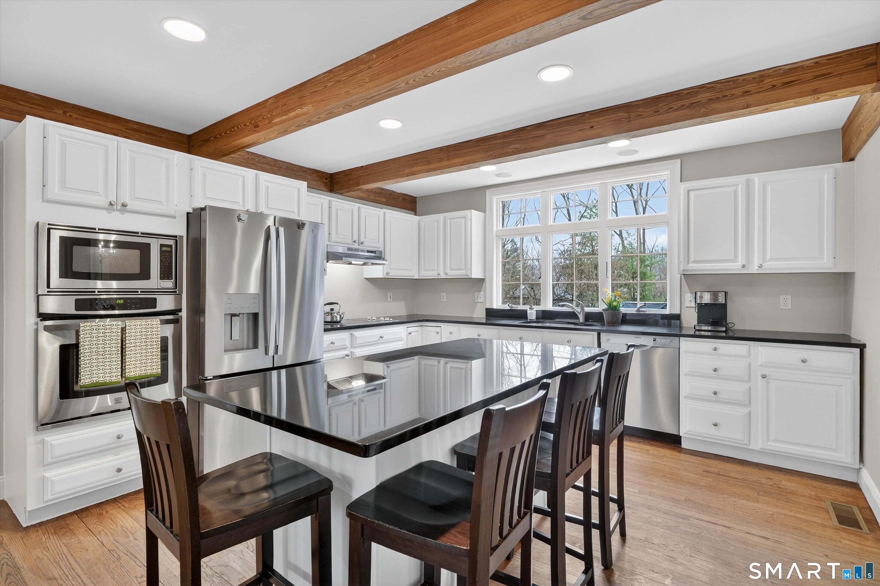 35 Marvin Ridge Place Wilton, CT 06897 - Photo 6 of 40