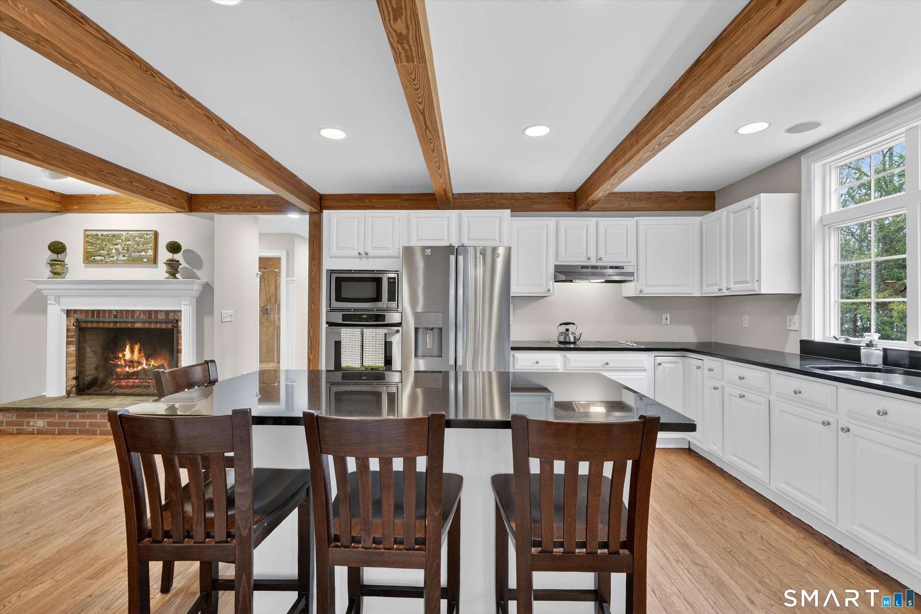 35 Marvin Ridge Place Wilton, CT 06897 - Photo 8 of 40