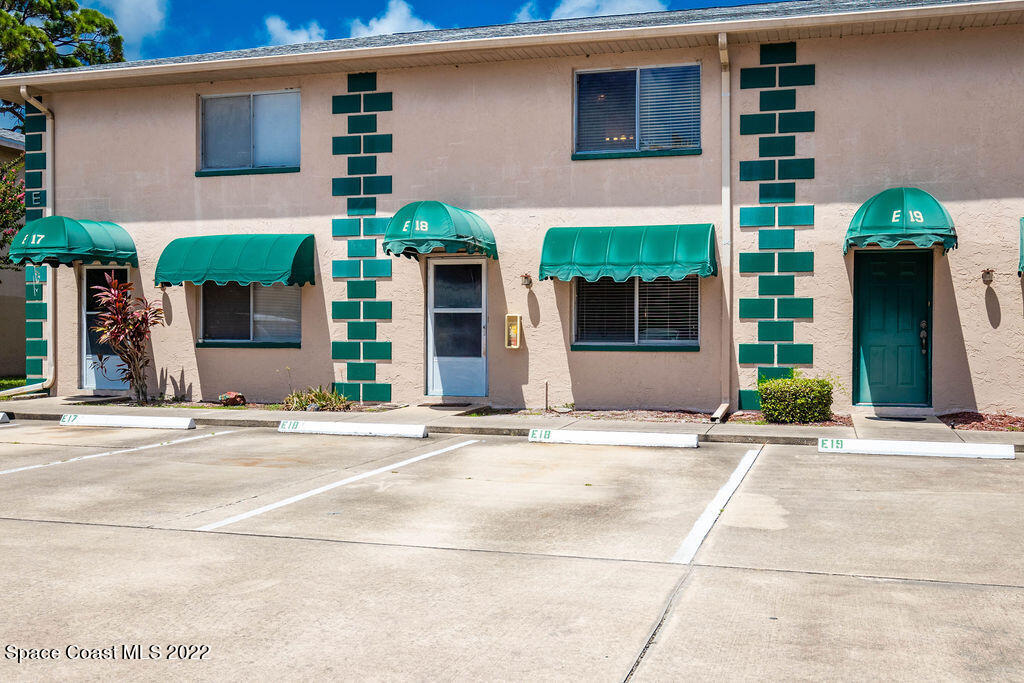 1880 Murrell Road, Unit 18 Rockledge, FL 32955 - Photo 3 of 26 a house with a outdoor space