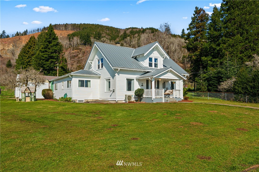 33 Bale Road Raymond, WA 98577 - Photo 5 of 35 Gallery Image 5