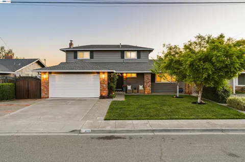 a view of a house with a outdoor space