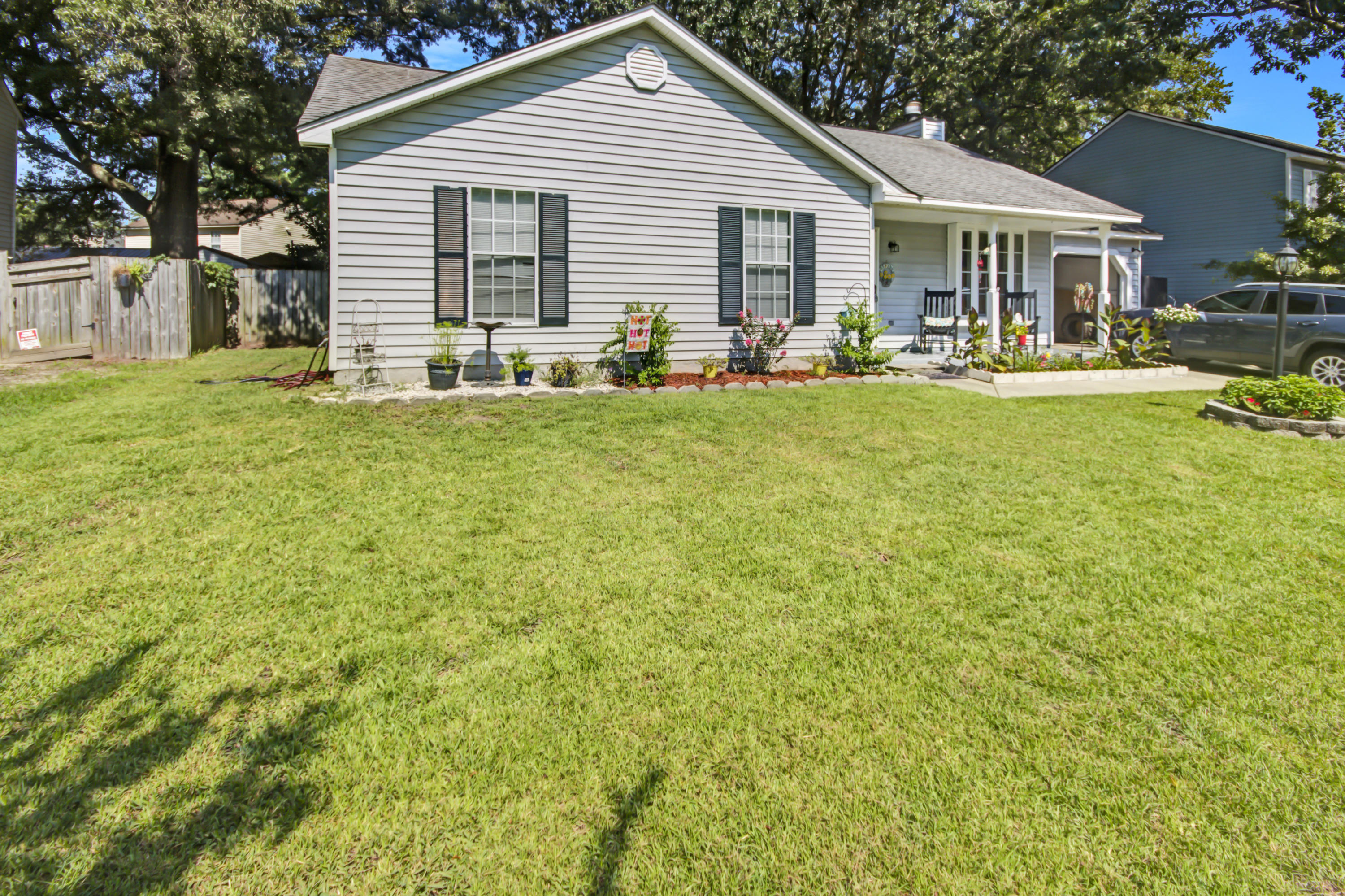 8111 Halifax Way Charleston, SC 29420 - Photo 2 of 23 Beautiful Landscaping