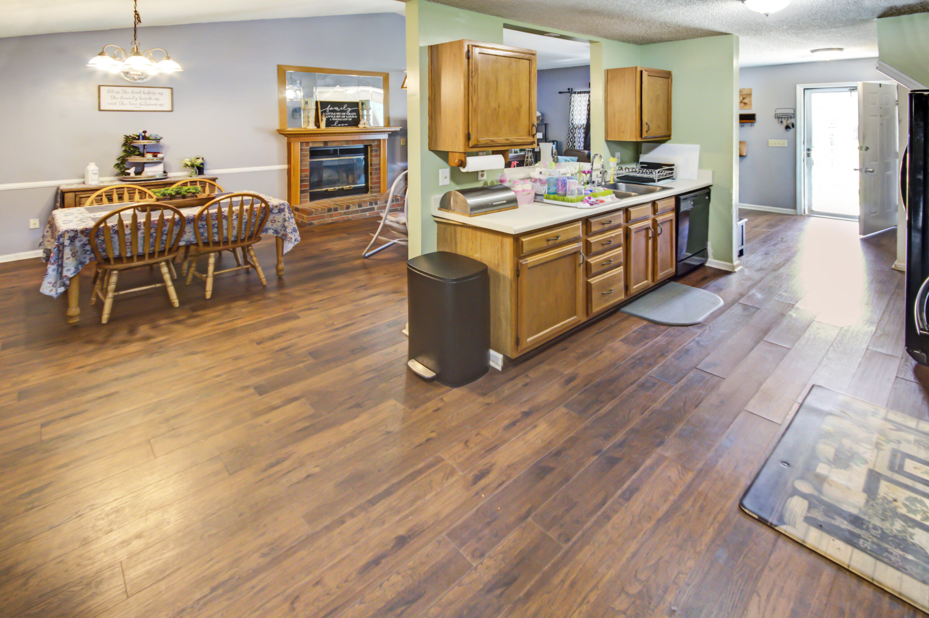 8111 Halifax Way Charleston, SC 29420 - Photo 8 of 23 Kitchen