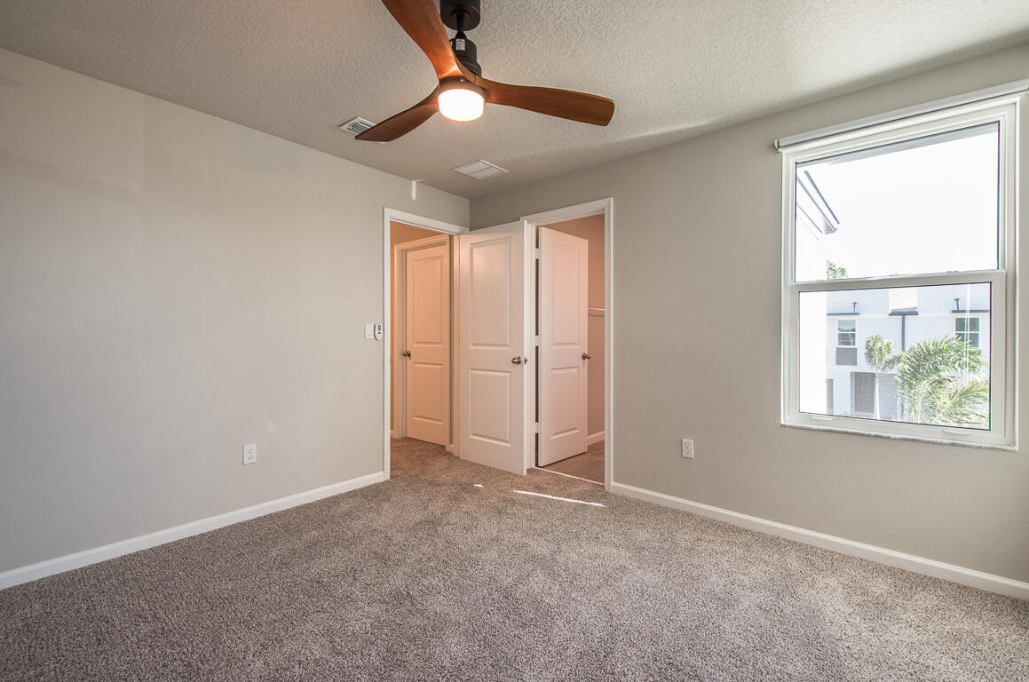 3918 Southeast Mentmore Lane Stuart, FL 34997 - Photo 17 of 33 3918 SE Mentmore Lane-22