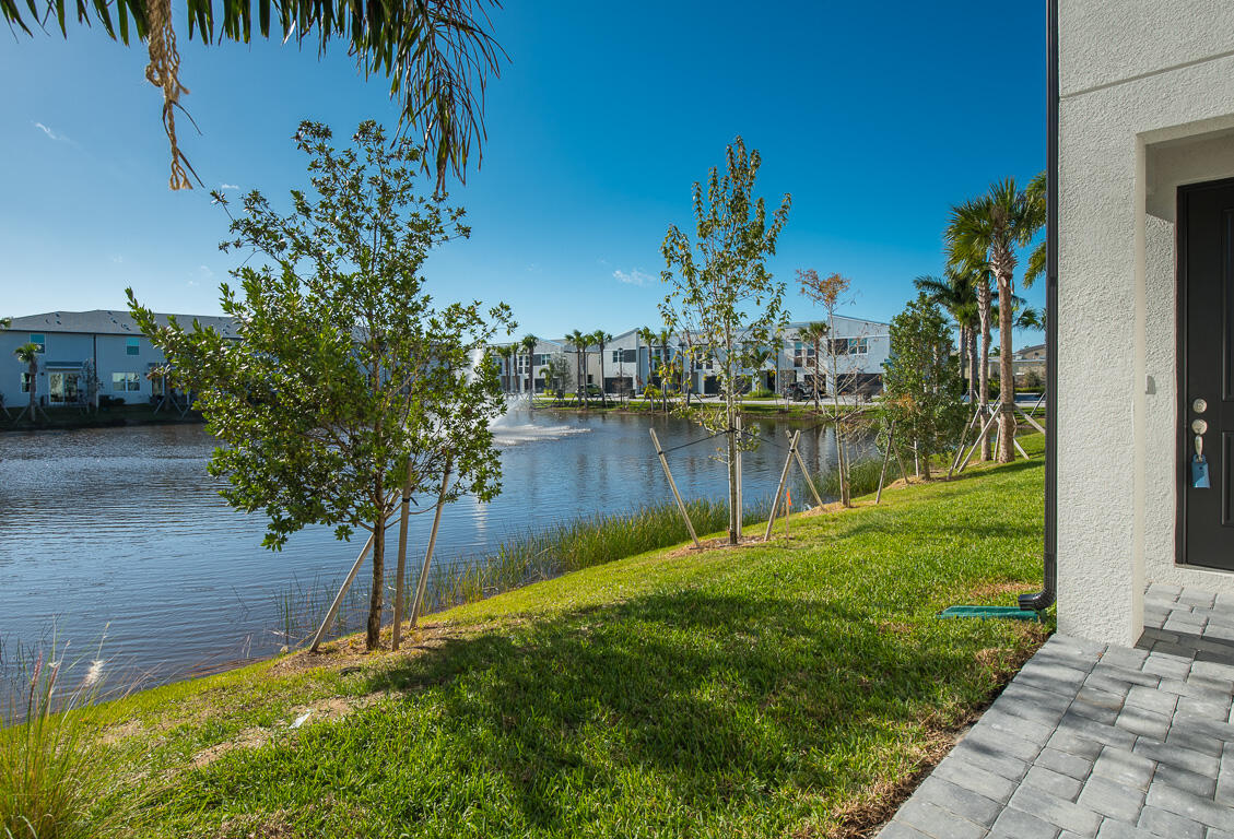 3918 Southeast Mentmore Lane Stuart, FL 34997 - Photo 26 of 33 3918 SE Mentmore Lane-6