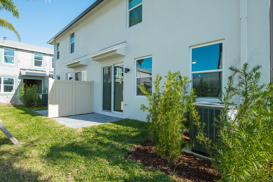 3918 Southeast Mentmore Lane Stuart, FL 34997 - Photo 30 of 33 3918 SE Mentmore Lane-11