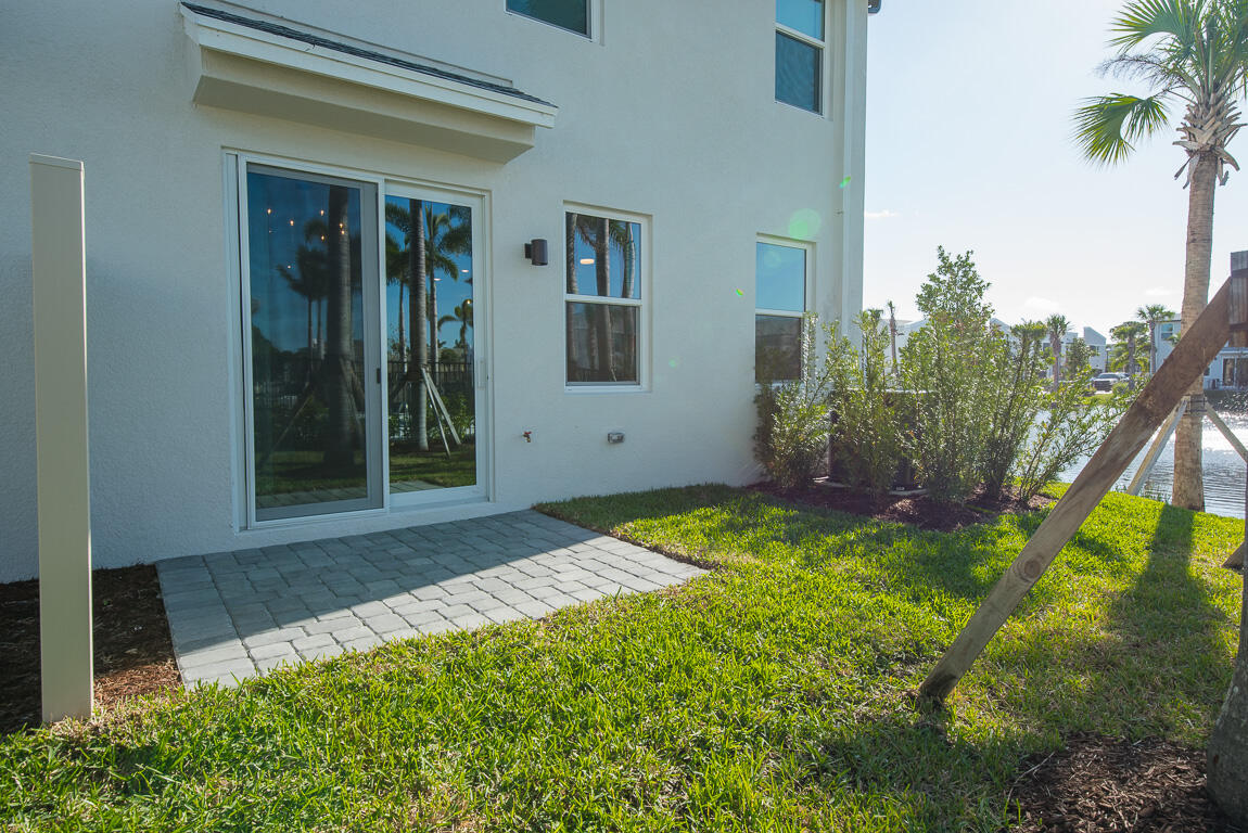 3918 Southeast Mentmore Lane Stuart, FL 34997 - Photo 31 of 33 3918 SE Mentmore Lane-12