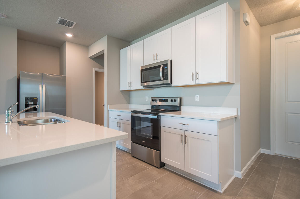 3918 Southeast Mentmore Lane Stuart, FL 34997 - Photo 7 of 33 3918 SE Mentmore Lane-15