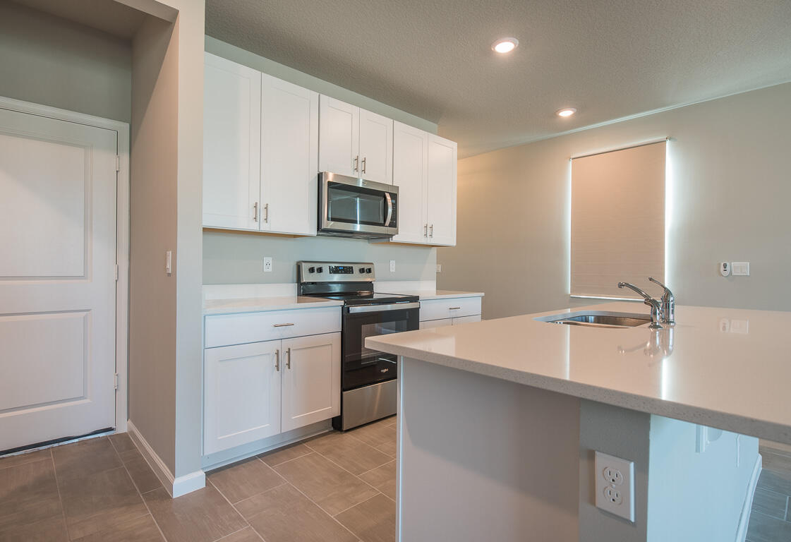 3918 Southeast Mentmore Lane Stuart, FL 34997 - Photo 8 of 33 3918 SE Mentmore Lane-16