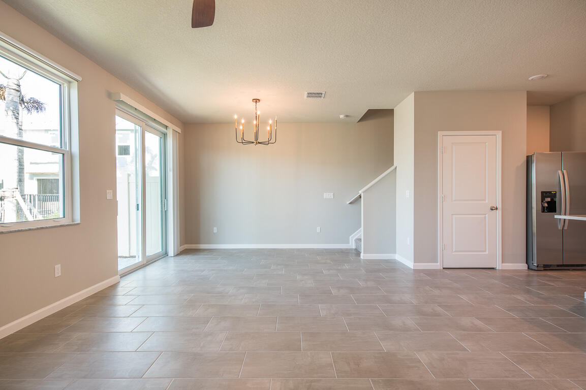 3918 Southeast Mentmore Lane Stuart, FL 34997 - Photo 10 of 33 3918 SE Mentmore Lane-18