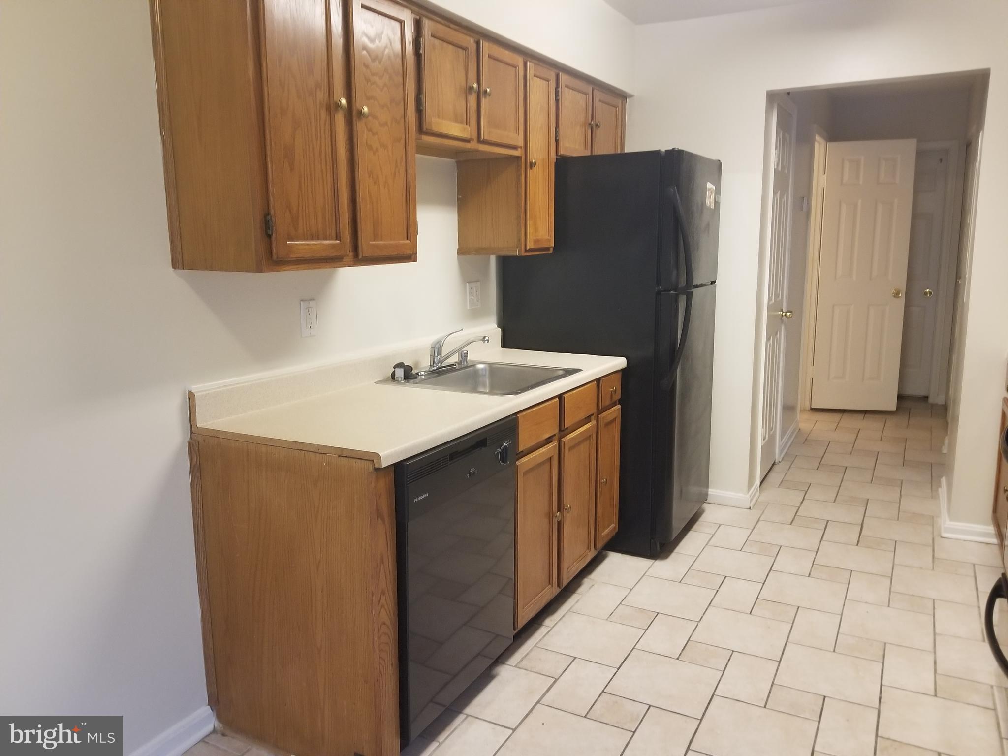 9323 Player Drive, Unit 119 Laurel, MD 20708 - Photo 6 of 21 kitchen