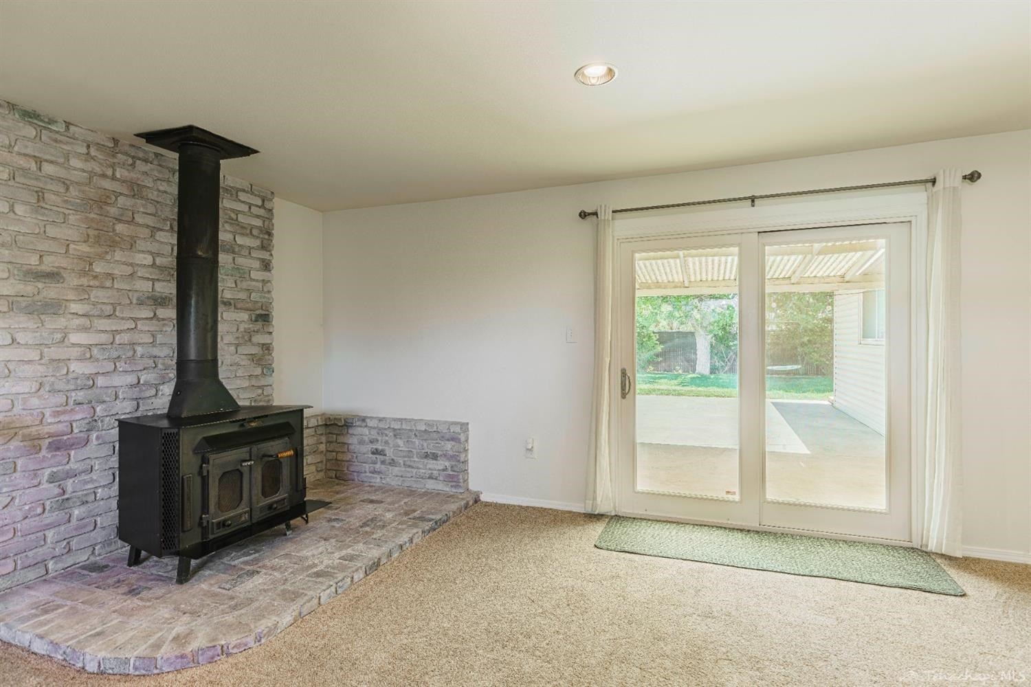 201 Spruce Street Tehachapi, CA 93561 - Photo 5 of 34 Gallery Image 5