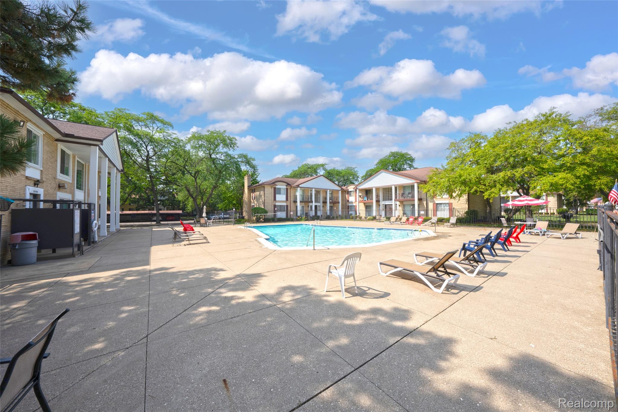 29289 Hayes Road, Unit F10 Warren, MI 48088 - Photo 37 of 40 37_Pool-1.jpg