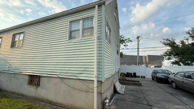 a view of a back yard of the house