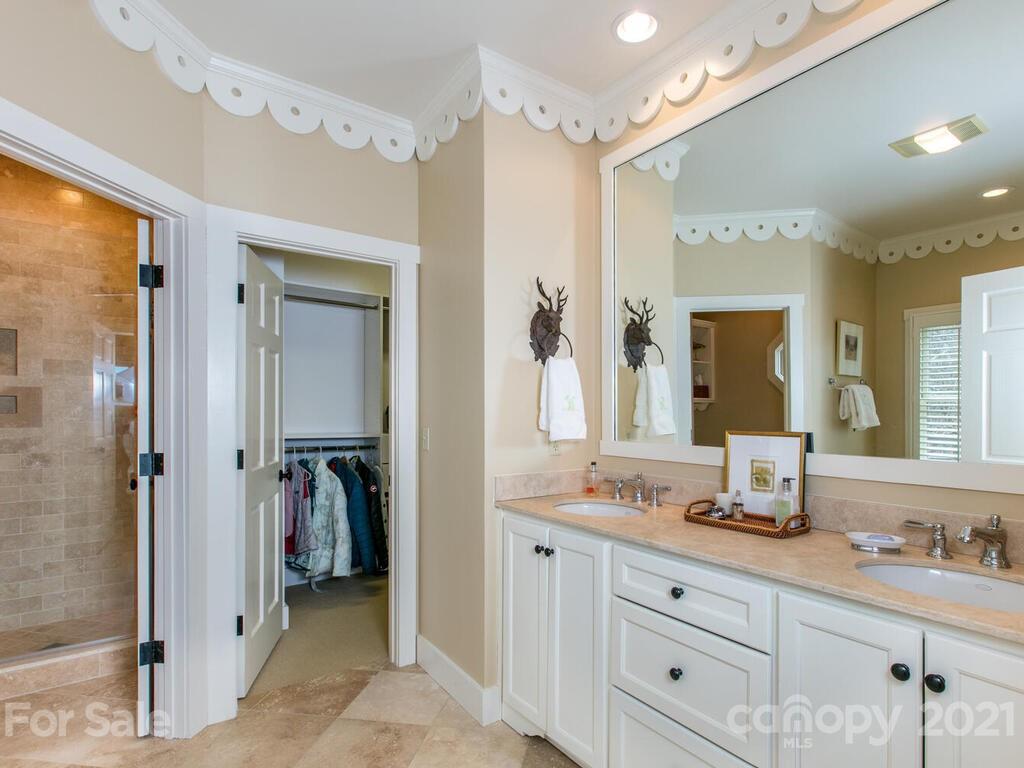 84 Summit Ridge Rd Lake, Unit 28 Lake Toxaway, NC 28747 - Photo 25 of 46 Gallery Image 25