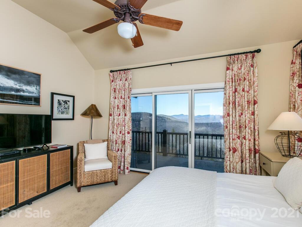 84 Summit Ridge Rd Lake, Unit 28 Lake Toxaway, NC 28747 - Photo 26 of 46 Gallery Image 26