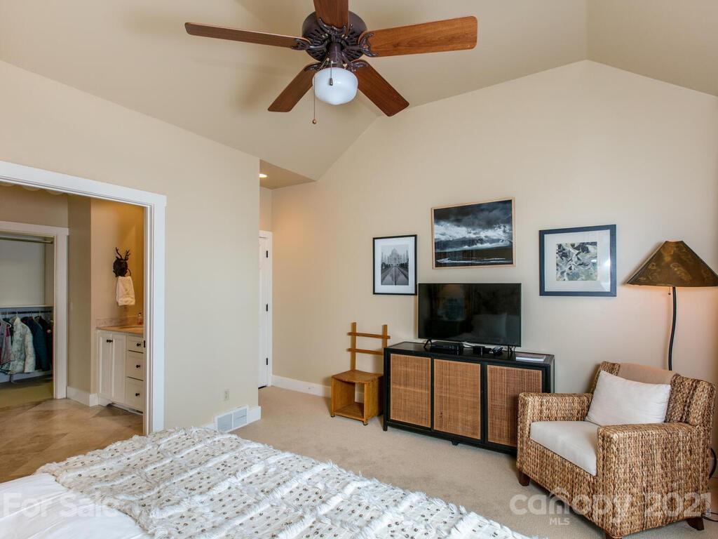 84 Summit Ridge Rd Lake, Unit 28 Lake Toxaway, NC 28747 - Photo 29 of 46 Gallery Image 29