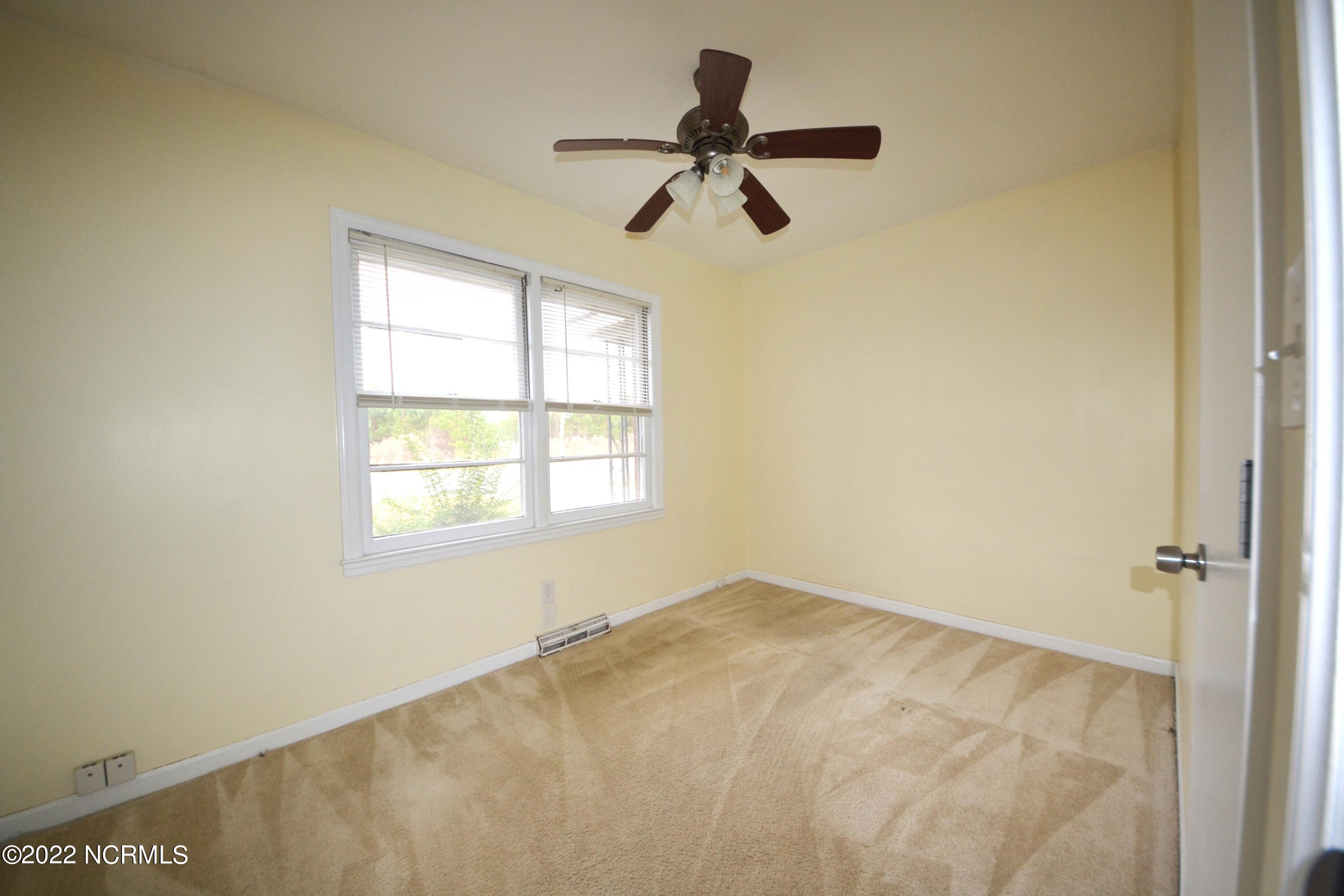710 Country Club Road Jacksonville, NC 28546 - Photo 11 of 15 Bedroom 3 710 Country Club