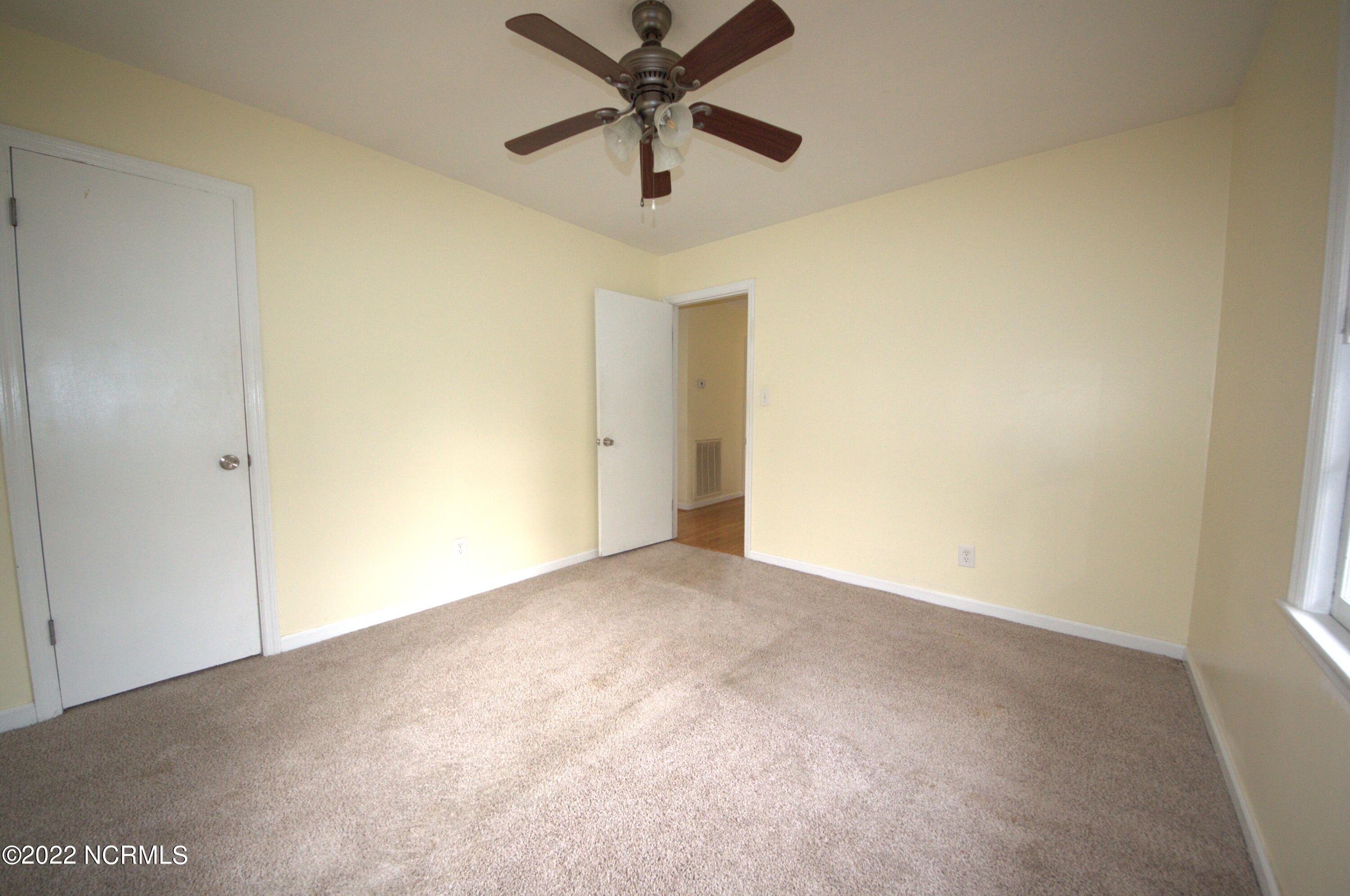 710 Country Club Road Jacksonville, NC 28546 - Photo 9 of 15 Bedroom 1 710