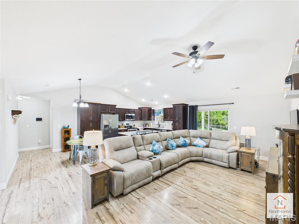 142 Ridgeview Drive St. Robert, MO 65584 - Photo 7 of 31