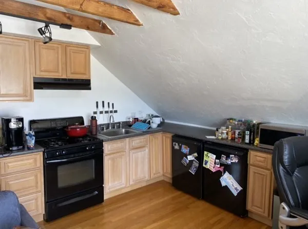 $1,800 | 6 School Street, Unit 3, Chelsea, MA 02150