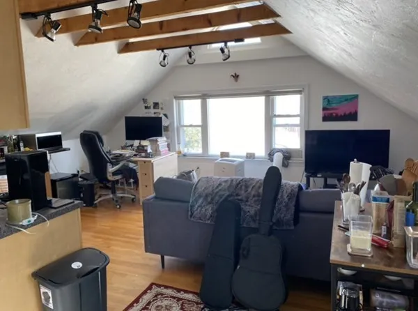 $1,800 | 6 School Street, Unit 3, Chelsea, MA 02150